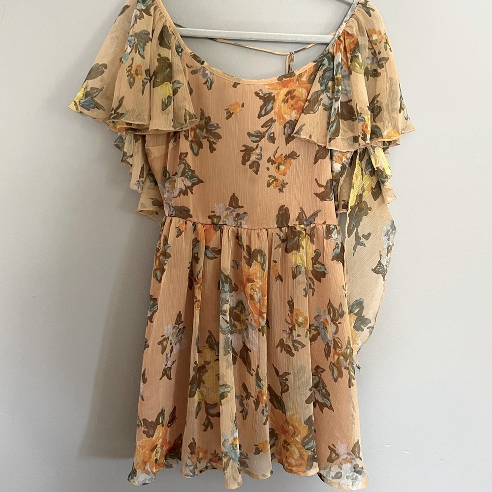 Mimi Chica peach floral tunic with tie and zipper and loose sleeves Medium